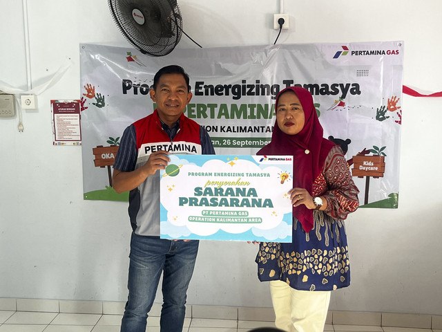 Penyerahan bantuan dari Pertagas untuk Daycare Kids Balikpapan, Balikpapan, Kalimantan Timur, Jumat (27/9/2025). Foto: Widya Islamiati/kumparan