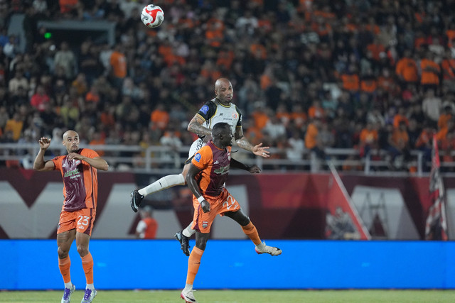 Pemain Persija Jakarta Gustavo Almeida saat melawan Borneo FC pada pertandingan Super League di Stadion Segiri, Samarinda, Kalimantan Timur, Minggu (28/9/2025). Foto: Persija Jakarta