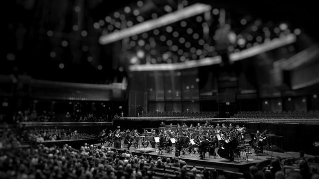 Cara Beli Tiket Demon Slayer in Concert. Foto hanyalah ilustrasi bukan tempat sebenarnya. Sumber: Unsplash/Arindam Mahanta