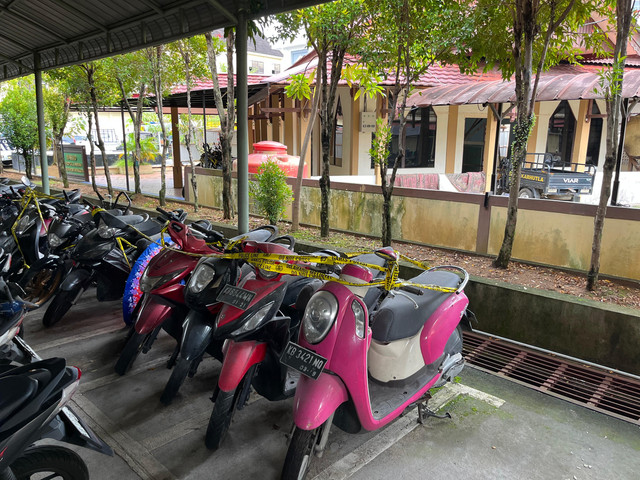 Beberapa barang bukti yang berhasil diamankan oleh Unit Jatanras Polresta Pontianak terkait tindak pidana pencurian sepeda motor. Foto: Rabiansyah/Hi!Pontianak
