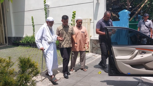 Abu Bakar Ba'asyir temui Jokowi di Solo. Foto: kumparan