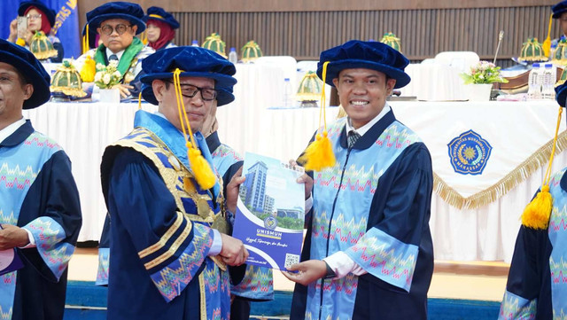 Hartono Bancong Toreh Sejarah Baru, Jadi Guru Besar Termuda Unismuh