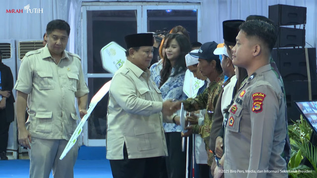 Presiden Prabowo Subianto meghadiri akad massal 26.000 KPR FLPP dan serah terima kunci bersama di Kabupaten Bogor, Jawa Barat, Senin (29/9/2025). Foto: YouTube/ Sekretariat Presiden