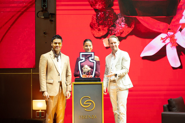 Putri Marino & Chicco Jerikho Jadi Wajah Baru Oriflame Giordani Gold Essenza. Foto: Oriflame Indonesia