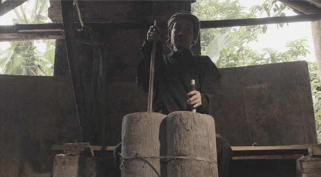 Aktivitas masyarakat adat di sekitar aliran Sungai Cibanten. Foto: BPK Wilayah VIII
