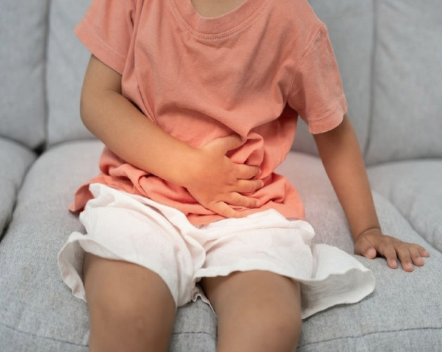 Ilustrasi banyaknya anak-anak Sekolah yang keracunan Makan Bergizi Gratis (MBG). Sumber: Shutterstock