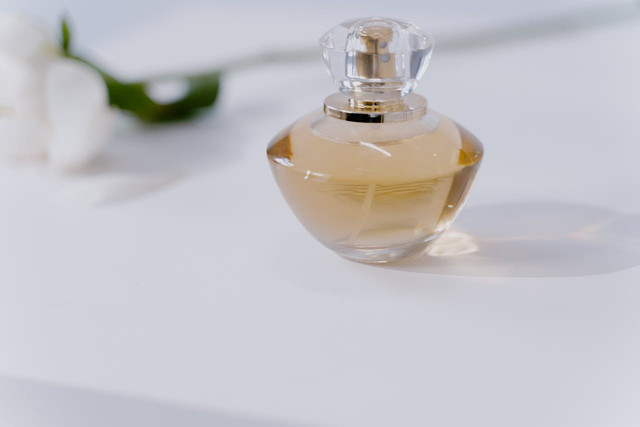 Ilustrasi untuk Scandalous parfum wangi apa? Sumber: pexels.com/MART Production
