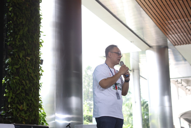 SVP Group Sustainability and Corporate Communication Telkom Ahmad Reza saat memberikan sambutan pada acara Tenant Day di The Telkom Hub, Telkom Indonesia. Foto: dok. Telkom