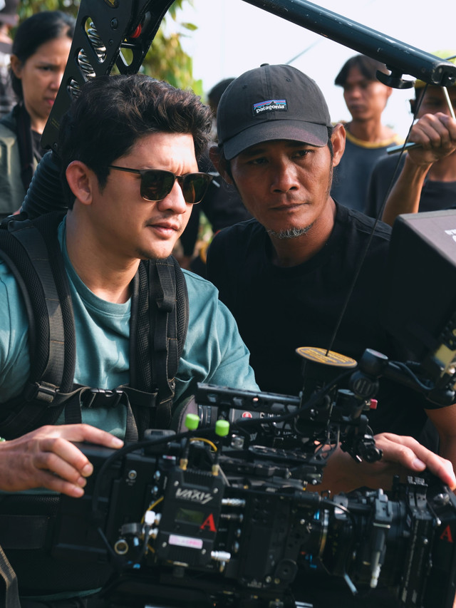 Iko Uwais debut jadi sutradara lewat film Timur.  Foto: Dok. Uwais Pictures