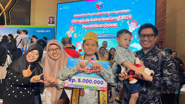 Siswa SD Islam Az Zahra Bandar Lampung yang raih prestasi. | Foto: Dok pribadi