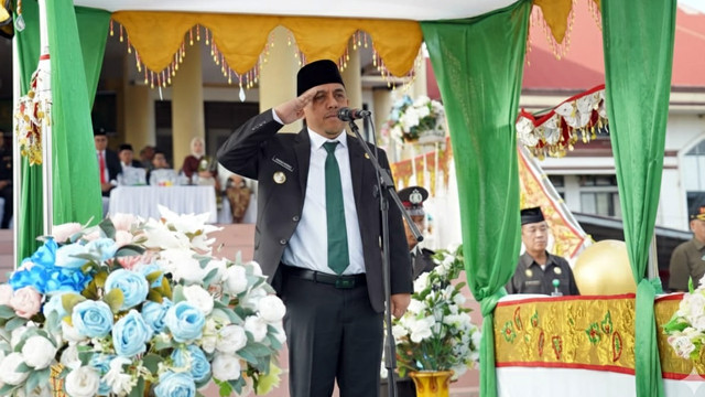 Bupati Bolaang Mongondow, Yusra Alhabsyi, saat memimpin upacara peringatan Hari Kesaktian Pancasila, 1 Oktober 2025.