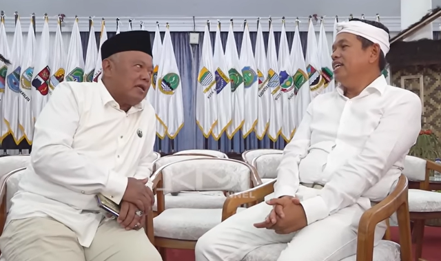 Gubernur Jawa Barat Dedi Mulyadi bertemu dengan dosen Universitas Islam Negeri (UIN) Malang, Imam Muslimin. dok KDM