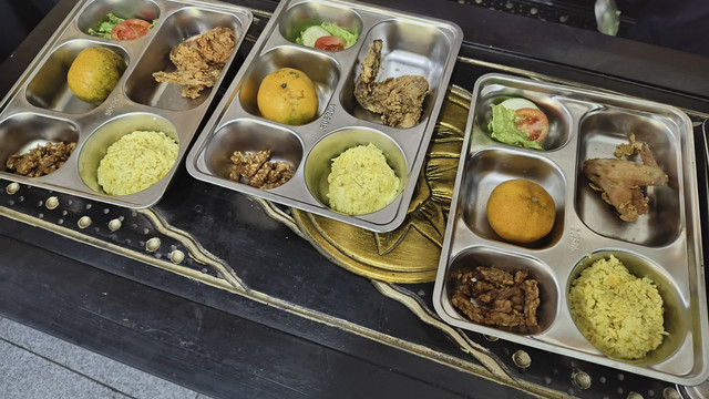 Menu MBG yang dikembalikan SMPN 5 Rembang, Jawa Tengah. Foto: Dok. Istimewa