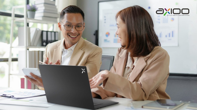 Laptop bisnis Axioo Zetta. Foto: Axioo