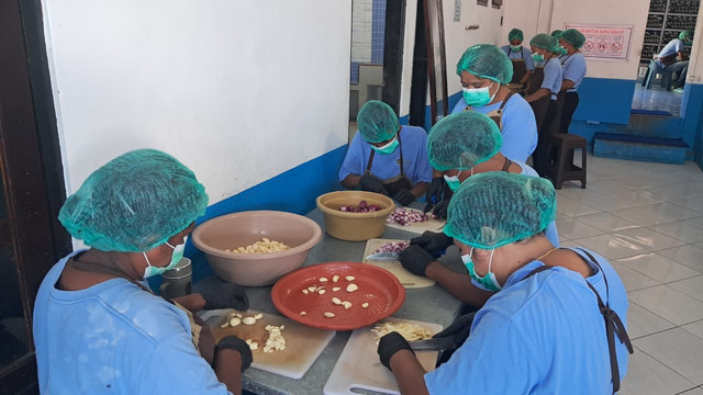 Suasana SPPG di NTT, Rabu (1/10/2025). Foto: Annisa Thahira Madina/kumparan