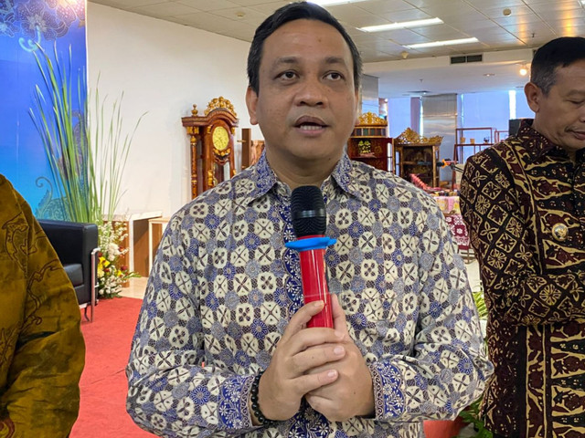 Wali Kota Pekalongan, H.A Afzan Arslan Djunaid, usai acara Indonesia Batik Outlook & Launching Festival Batik 3 Kota 2025 di Gedung Smesco, Jakarta, Kamis (2/10/2025). Foto: Muhammad Fhandra Hardiyon/kumparan