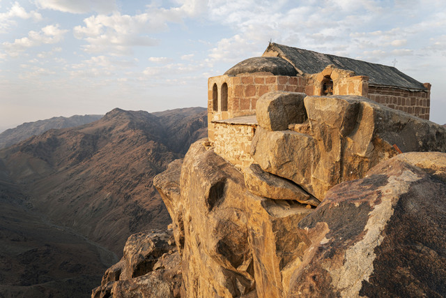 Pemandangan di sekitar Gunung Sinai. Foto: Shutterstock
