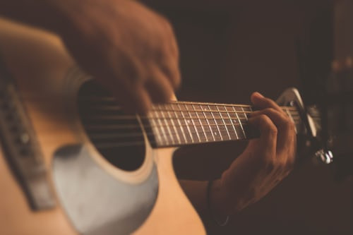 Ilustrasi Makna Lagu Untukku Chrisye, Foto: Unsplash/Jefferson Santos