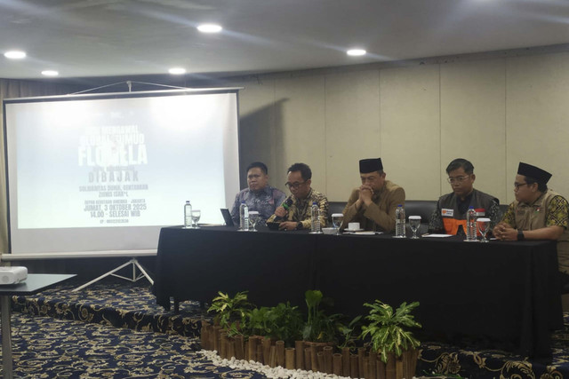 Konferensi pers Indonesia Global Peace Convoy (IGPC) terkait kasus Global Sumud Flotilla di kawasan Jakarta Pusat pada Kamis (2/10/2025). Foto: Rachmadi Rasyad/kumparan