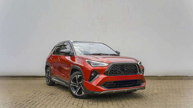 Nyamannya mencari mobil impian keluarga di BRI Consumer Expo Surabaya. Foto: Shutterstock