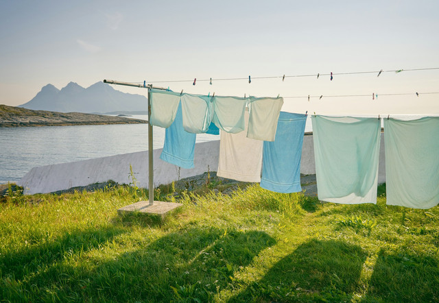 Ilustrasi contoh evaporasi saat menjemur pakaian. Foto: Unsplash