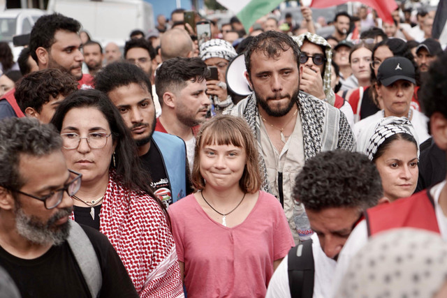 Sejumlah aktivis Palestina saat ini di tahan oleh militer Israel, bersama kapal bantuan dari Sumud Flotilla. Salah satunya Greta Thunberg aktivis yang berasal dari Swedia. Bersama 8 Warga Negara Malaysia