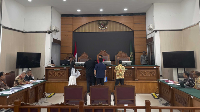 Sidang perdana gugatan praperadilan eks Mendikbudristek, Nadiem Makarim, melawan Kejaksaan Agung (Kejagung), mulai digelar di Pengadilan Negeri Jakarta Selatan, Jumat (3/10/2025). Foto: Fadhil Pramudya/kumparan