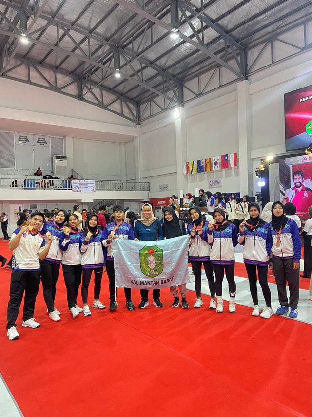 Atlet anggar Kalbar yang mempersembahkan total 9 medali Kejuaraan Nasional (Kejurnas) Anggar 2025 yang berlangsung di Provinsi Aceh. Foto: Dok. Istimewa