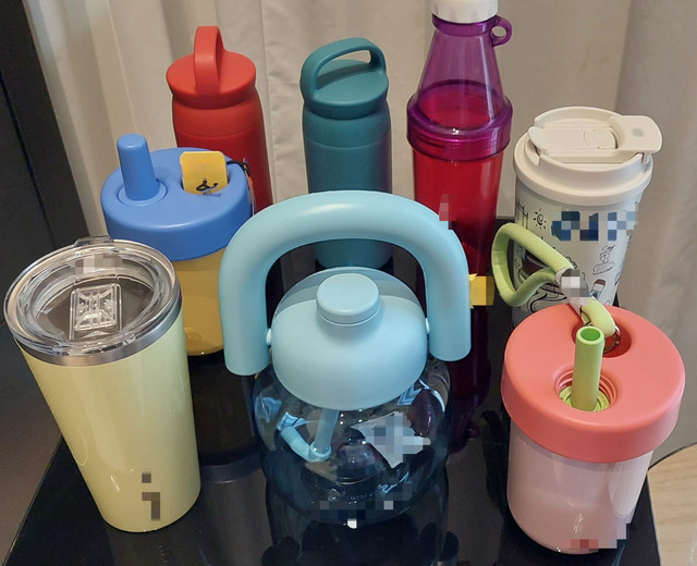 Beberapa jenis tumbler dari merek-merek terkenal yang digemari. Foto dari Penulis.