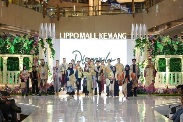 SLB Negeri 4 Jakarta Tampilkan Busana Ecoprint di Fashion Show ‘Karya Setara'. Foto: Lippo Mall Kemang