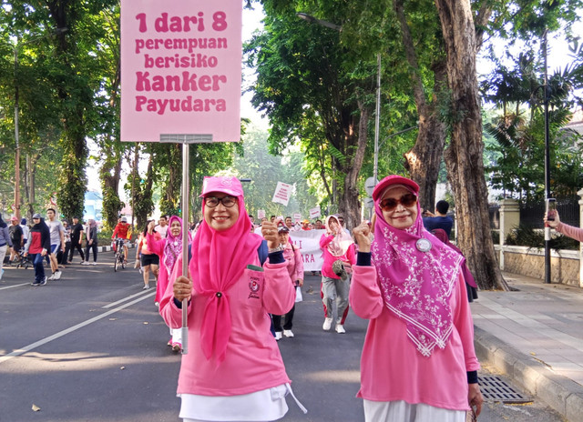 Bulan Peduli Kanker Payudara, AHCC Dukung Indonesia Goes Pink 2025
