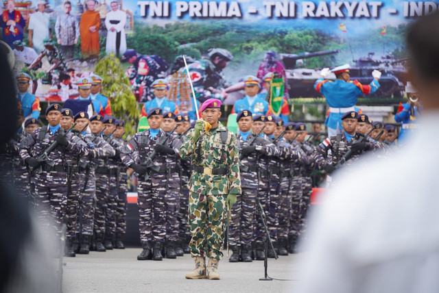 Upacara peringatan Hari Ulang Tahun (HUT) ke-80 Tentara Nasional Indonesia (TNI). Foto: Dok. Prokopim Pemkot Pontianak 