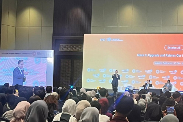 Anies Baswedan saat menjadi keynote speaker ASEAN for the Peoples Conference di The Sultan Hotel, Tanah Abang, Jakarta Pusat, Minggu (5/10/2025). Foto: Nasywa Athifah/kumparan