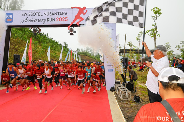 Geliat para peserta Swissôtel Nusantara Anniversay Run 2025 dalam mengarungi rute sejauh 8 km di Kawasan Inti Pusat Pemerintahan (KIPP) IKN, Nusantara. Foto: Otorita IKN