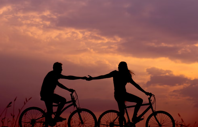 Ilustrasi sinopsis film people we meet on vacation. Sumber: Unsplash/Everton Vila