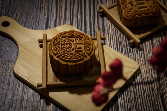 Ilustrasi Kue Bulan untuk Perayaan Apa. Unsplash.com/Elaine Kong