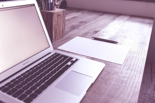 Ilustrasi rekomendasi laptop murah untuk mahasiswa IT. Foto: Pixabay/Alexandra