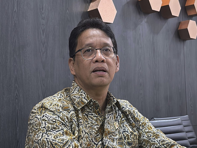 Menteri Keuangan Purbaya Yudhi Sadewa di kantornya, Selasa (7/10/2025). Foto: Ave Airiza Gunanto/kumparan