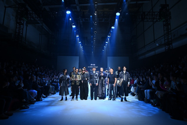 Mel Ahyar Bawa Pesona Tanah Laut dari Kalimantan Selatan di PIFW 2025. Foto: Mel Ahyar Archipelago