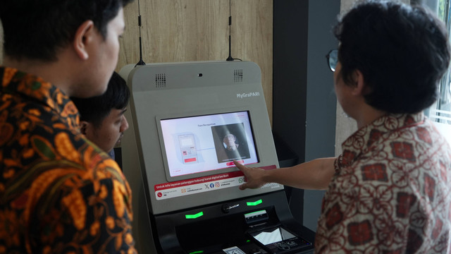Telkomsel dan Komdigi laksanakan uji coba biometrik di GraPARI Graha Merah Putih, Jakarta, Selasa (7/10/2025). Foto: Telkomsel