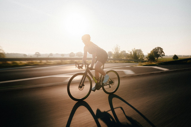 Ilustrasi bersepeda. Foto: Unsplash