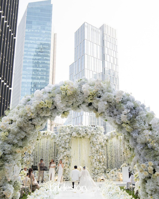 Suasana pernikahan aktris Amanda Manopo dengan Kenny Austin. Foto: Dok. Bridestory