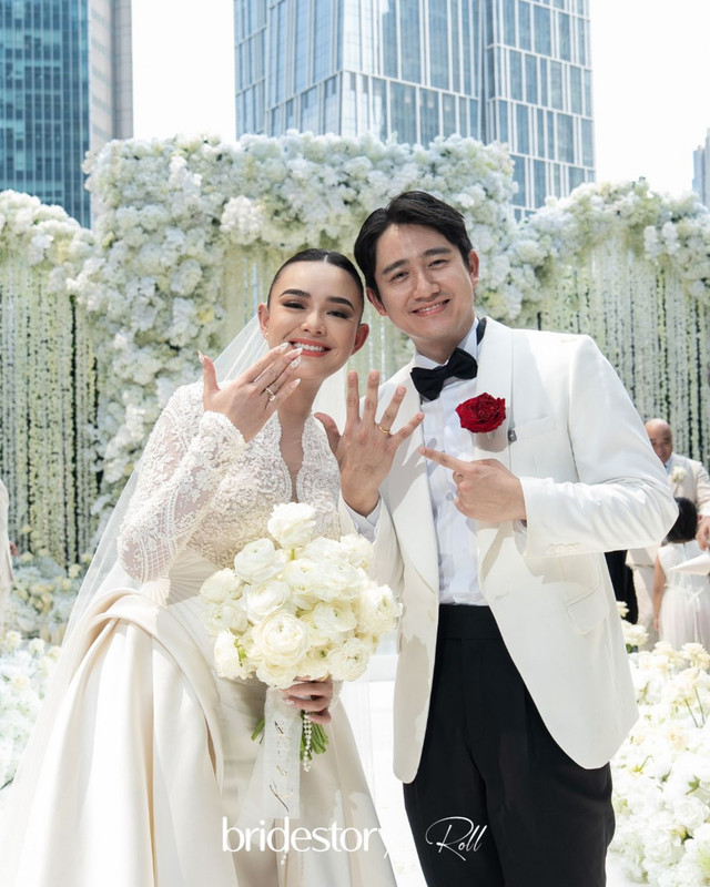 Suasana pernikahan aktris Amanda Manopo dengan Kenny Austin. Foto: Dok. Bridestory