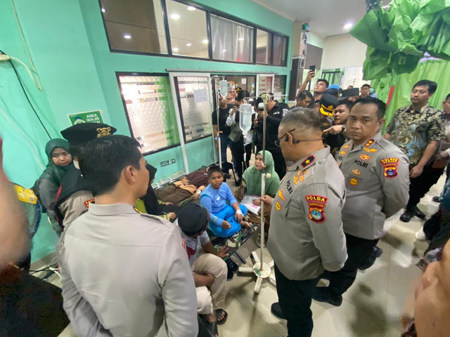 Suasana RSUD Ratu Zalecha Martapura saat kedatangan para korban keracunan MBG. Dok: Ist.