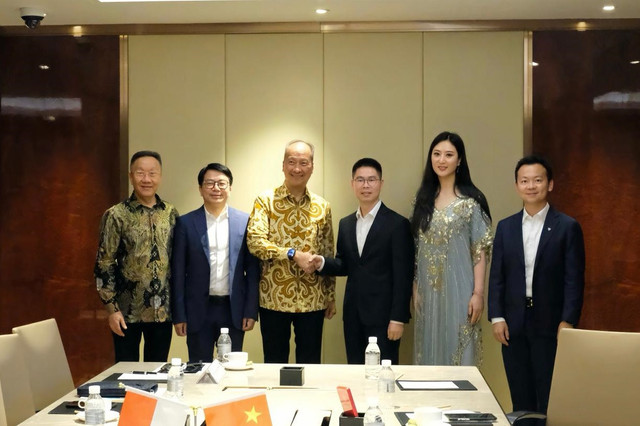 Menteri Perindustrian Agus Gumiwang Kartasasmita saat melakukan pertemuan dengan jajaran Beiken Energy Group Co., Ltd. di Shanghai, China, Jumat (10/10/2025). Foto: Kemenperin
