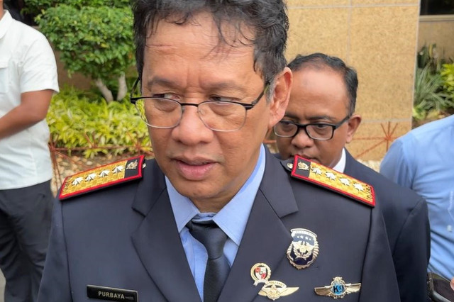 Menteri Keuangan Purbaya Yudhi Sadewa di Kantor Pusat Bea Cukai Rawamangun, Senin (13/10/2025). Foto: Ave Airiza Gunanto/kumparan