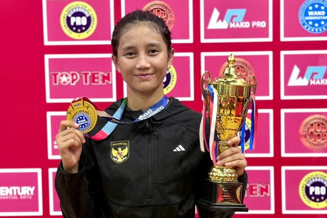 Bripda Aprilia Eka Putri saat menjuarai Uzbekistan Kickboxing World Cup 2025. Foto: Polda Sumut