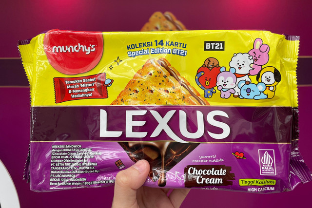 Peluncuran kemasan spesial Lexus Sandwich edisi BT21. Foto: Salsha Okta Fairuz/kumparan