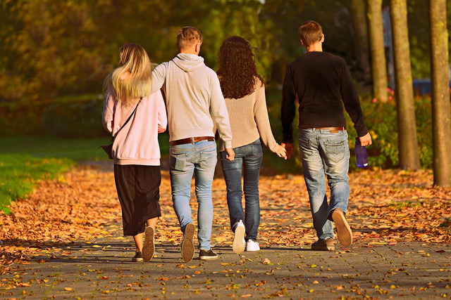 Ilustrasi pemeran di Spirit Fingers. Foto: Pixabay.com/MabelAmber