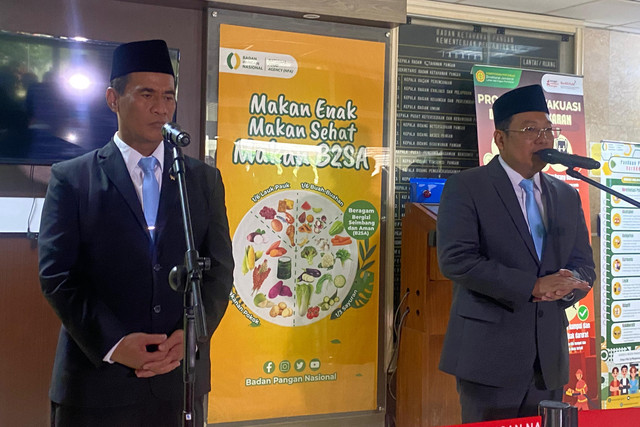 Menteri Pertanian (Mentan) Andi Amran Sulaiman dan Arief Prasetyo Adi di Kantor Bapanas, Senin (13/10/2025). Foto: Widya Islamiati/kumparan